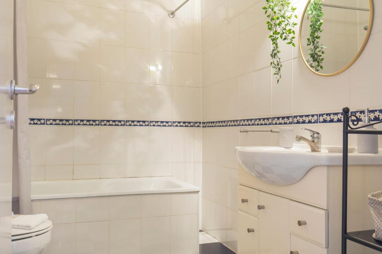 리스본 Charming Chiado 2Bedr W/Balcony And View 아파트 외부 사진